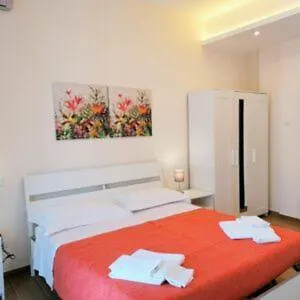 In City-in Hostal CTA